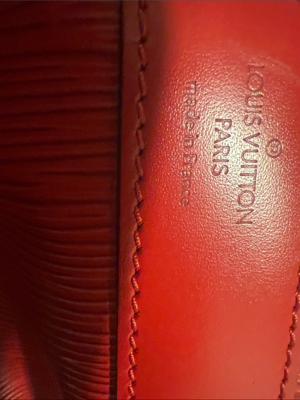 Louis Vuitton Sac d'Épaule bag in red Epi leather - Picture 7 of 7